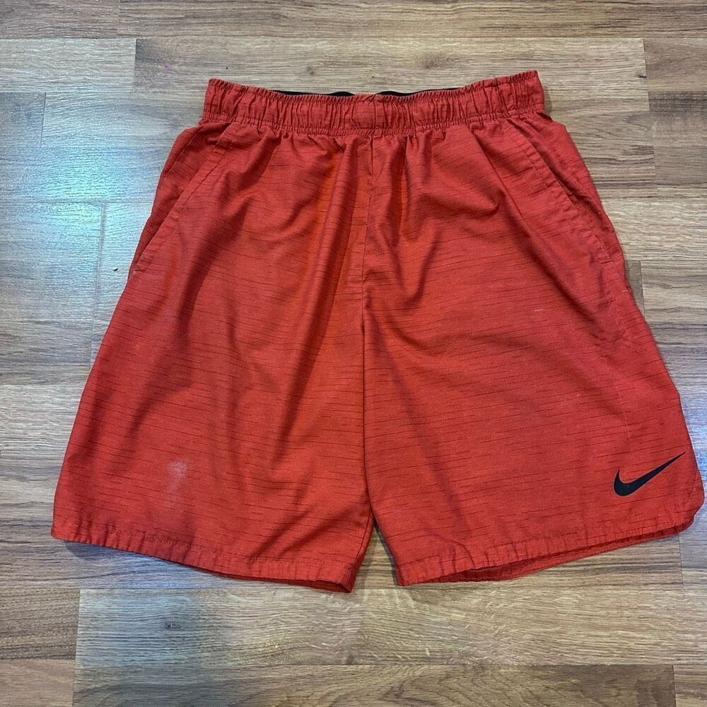 Nike Dri-Fit Athletic Shorts Red | Men Size Medium